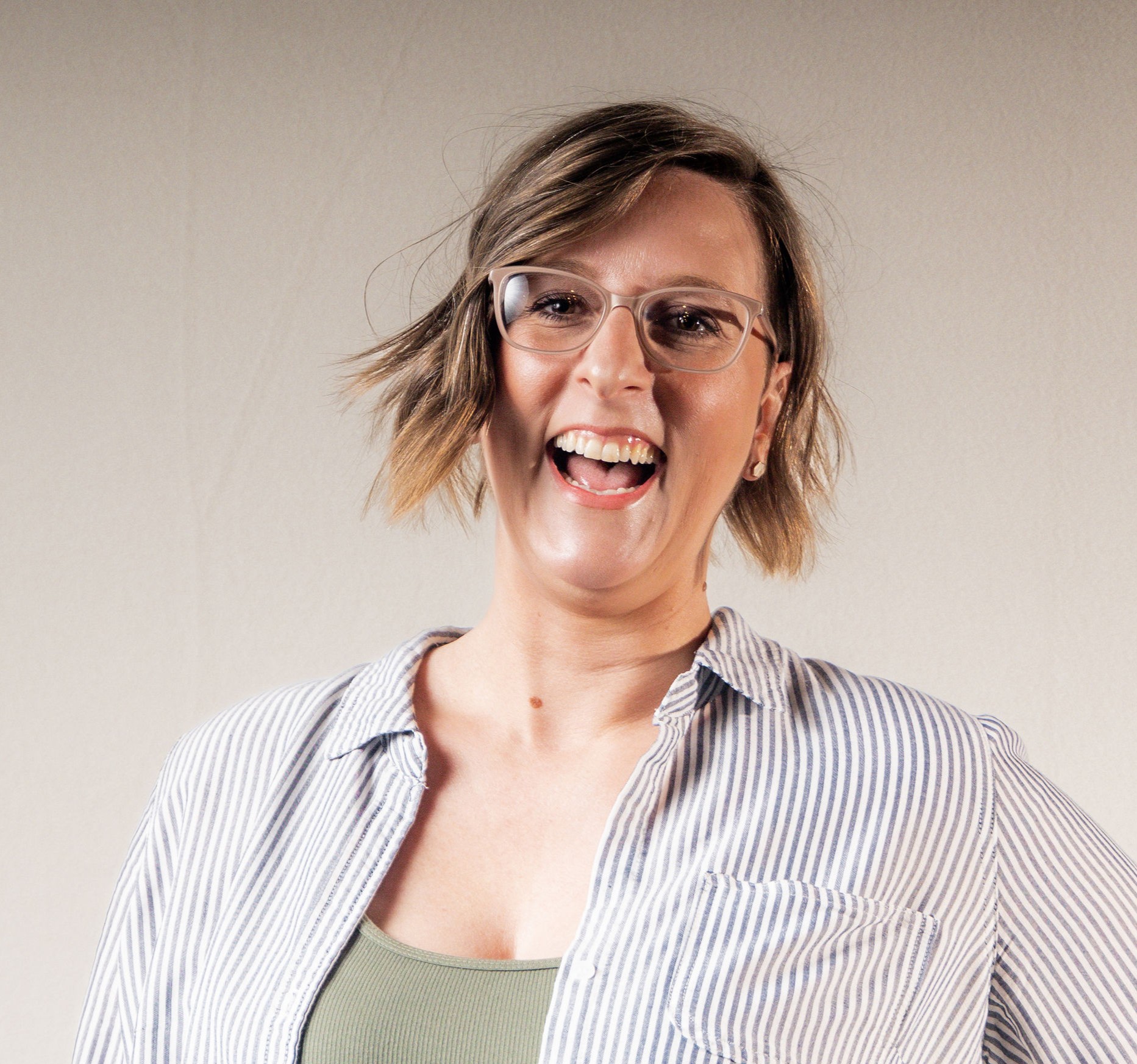 Jewlz The Budget Nerd, Certified Financial Coach specializing in family budgeting and debt elimination, debt payoff plans