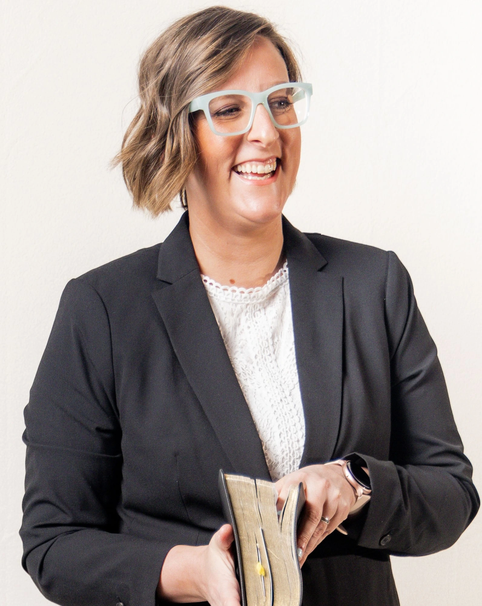 Jewlz, ADHD money coach and financial coach for families teaching debt payoff and budgeting strategies